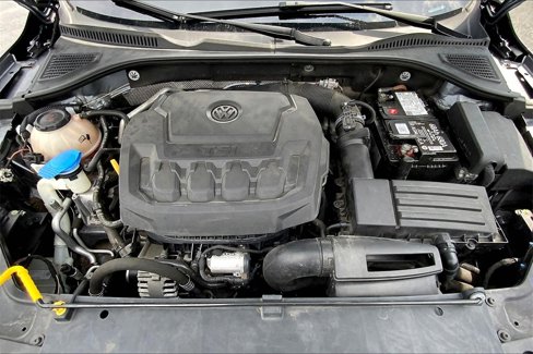 Used 2021 Volkswagen Passat 2.0T R-Line image 11