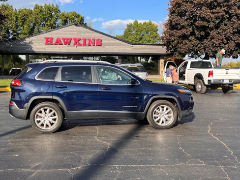 Used 2015 Jeep Cherokee Limited w/ Luxury Group image 32