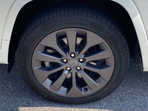Used 2019 Jeep Cherokee High Altitude image 23