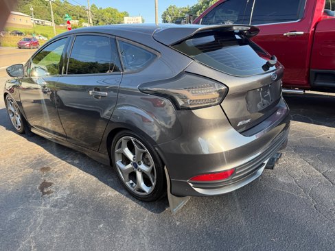 Used 2016 Ford Focus ST image 25