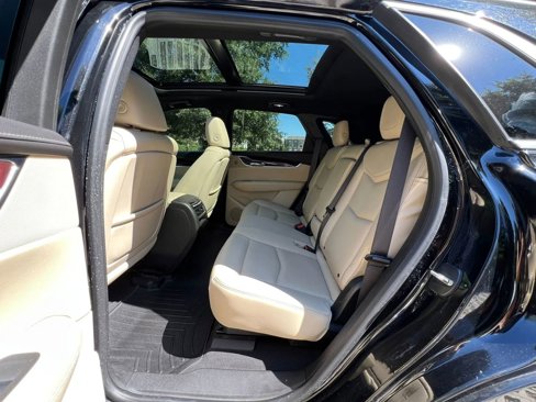 Used 2017 Cadillac XT5 Premium Luxury w/ Driver Assist Package image 15