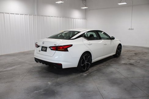 Used 2024 Nissan Altima 2.5 SR image 9
