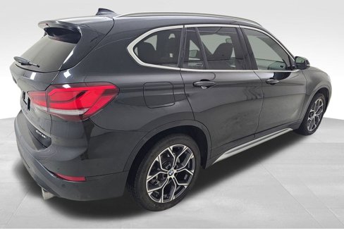 Used 2021 BMW X1 xDrive28i w/ Premium Package image 9