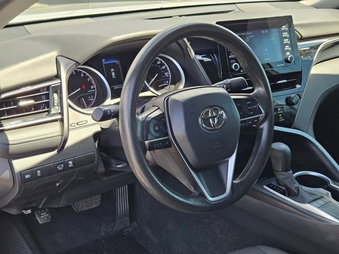 Used 2023 Toyota Camry LE image 12