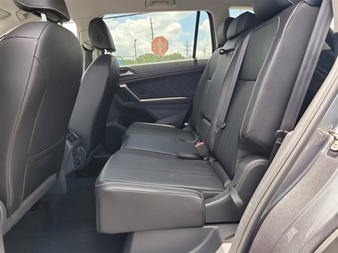 Used 2022 Volkswagen Tiguan SE image 12
