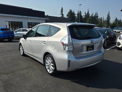 Used 2013 Toyota Prius V image 3