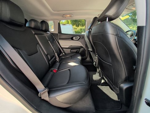 Used 2022 Jeep Compass Limited w/ Sun and Sound Group image 16