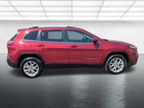 Used 2017 Jeep Cherokee Latitude w/ Comfort & Sound Group image 30