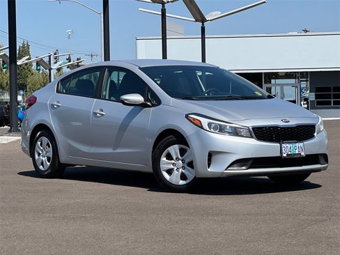 Used 2017 Kia Forte LX image 1