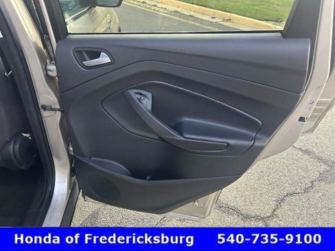 Used 2018 Ford Escape SE w/ SE Sync 3 Package image 16