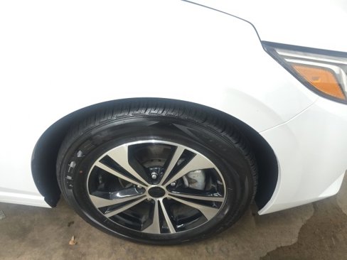 Used 2023 Nissan Sentra SV image 2
