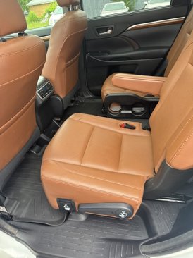 Used 2018 Toyota Highlander Limited Platinum image 25