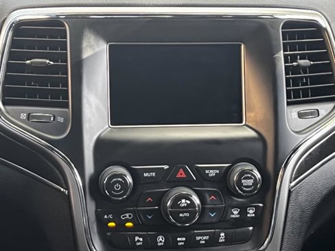 Used 2018 Jeep Grand Cherokee Limited image 7