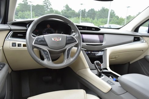 Used 2018 Cadillac XT5 Premium Luxury image 7