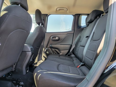 Used 2022 Jeep Renegade Latitude w/ Convenience Group image 8