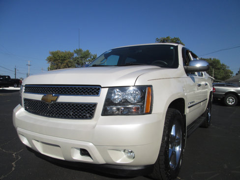 Used 2013 Chevrolet Avalanche LTZ image 4