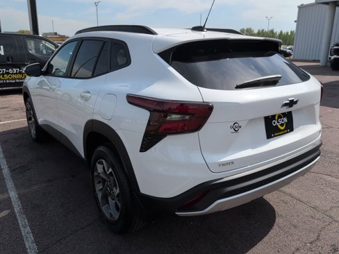 New 2025 Chevrolet Trax LT w/ LT Convenience Package image 4