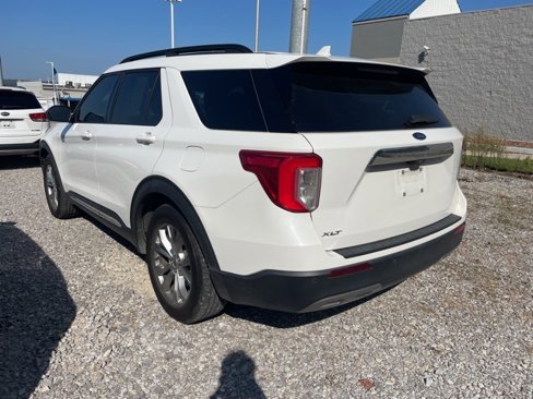 Used 2020 Ford Explorer XLT w/ Equipment Group 202A image 4