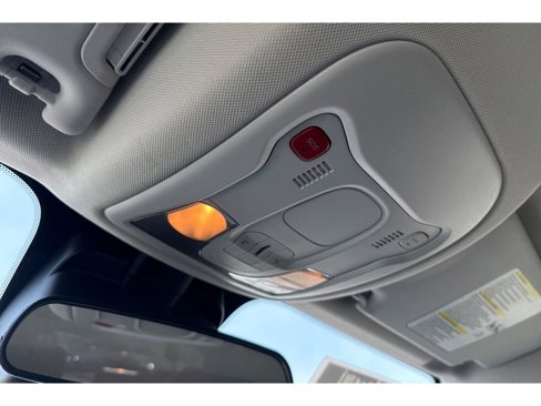 Used 2022 Jeep Renegade Latitude image 23