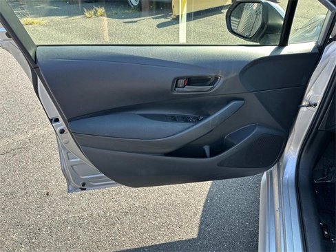 Used 2022 Toyota Corolla LE image 13