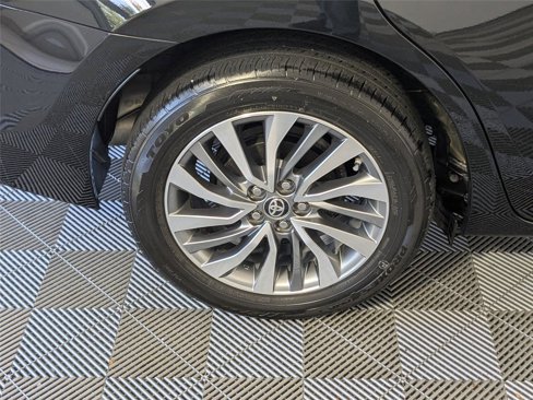 Used 2019 Toyota Corolla XLE image 26