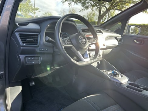 Certified 2024 Nissan Leaf S image 11