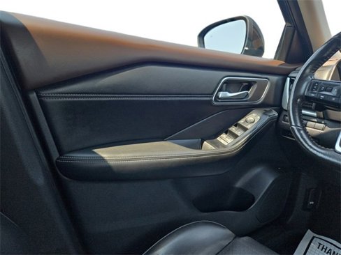 Used 2021 Nissan Rogue SV w/ Premium Package image 17