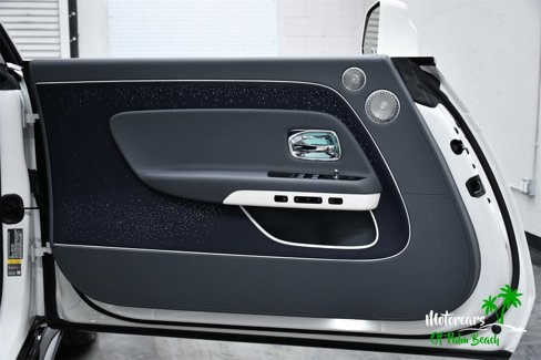 Used 2024 Rolls-Royce Spectre w/ Spectre Launch Package image 23
