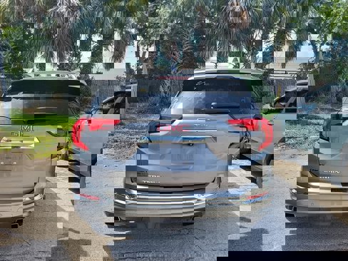 Used 2019 GMC Terrain Denali w/ Advanced Safety Package image 5