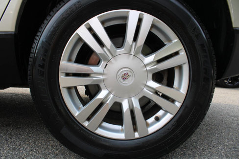 Used 2013 Cadillac SRX Luxury image 21