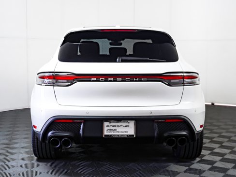 Certified 2023 Porsche Macan image 11