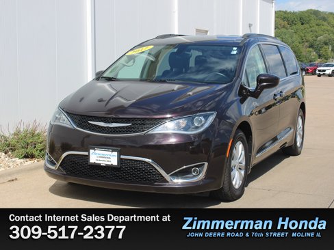 Used 2017 Chrysler Pacifica Touring-L image 26