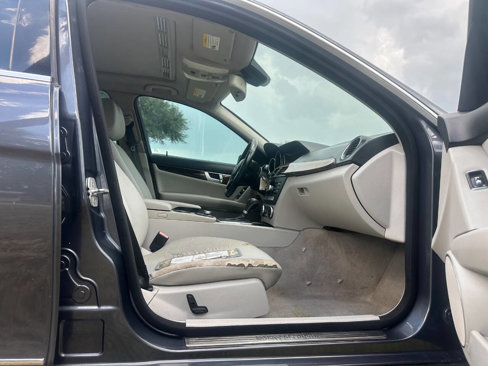 Used 2013 Mercedes-Benz C 300 4MATIC Sedan image 20