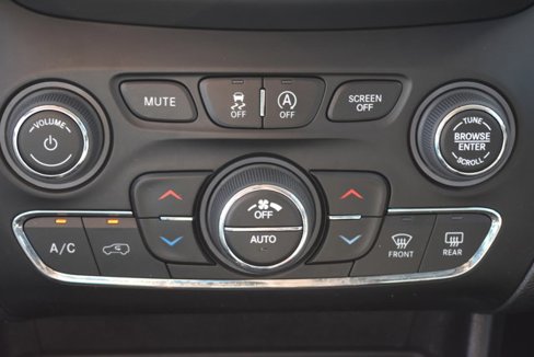 Used 2022 Jeep Cherokee Latitude Lux image 27