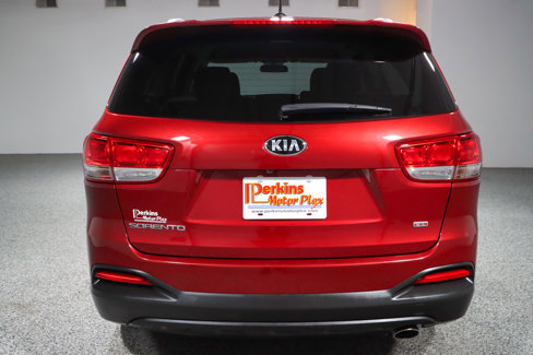 Used 2017 Kia Sorento LX image 8