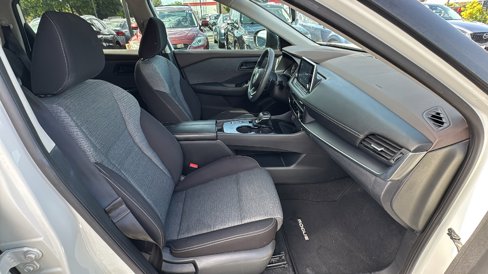 Used 2021 Nissan Rogue S image 35