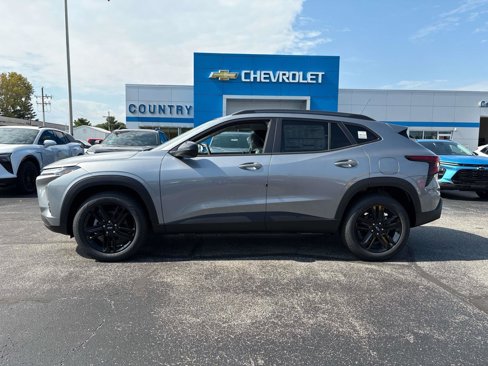 New 2025 Chevrolet Trax ACTIV w/ Sunroof Package image 2