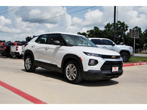 Used 2022 Chevrolet TrailBlazer LS image 2