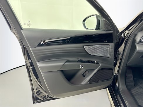 New 2025 Maserati Grecale Modena image 16