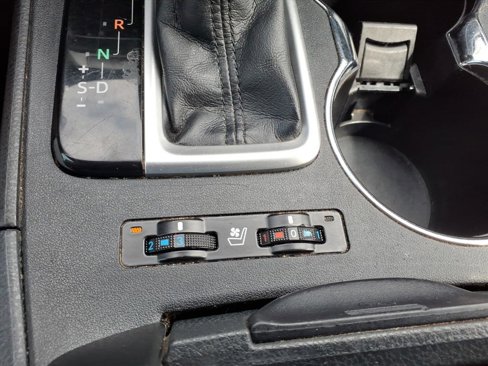 Used 2015 Toyota Highlander Limited image 8