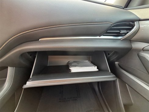 Used 2020 Chevrolet Traverse LT w/ Driver Confidence II Package image 67