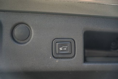 Used 2018 Chevrolet Equinox LT w/ Sun & Infotainment Package image 14