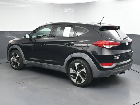 Used 2016 Hyundai Tucson Sport image 6