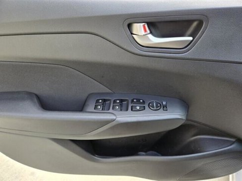 Used 2020 Hyundai Accent SEL image 21