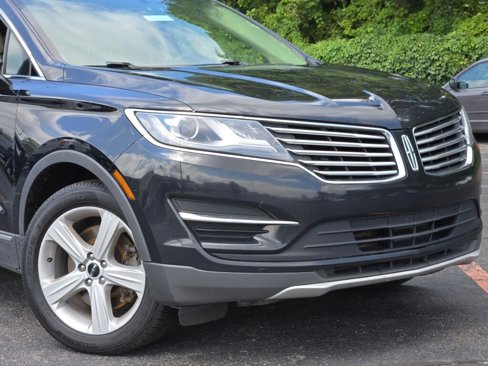 Used 2017 Lincoln MKC Premiere image 2