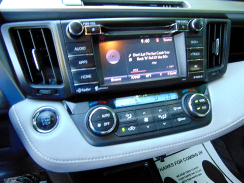 Used 2018 Toyota RAV4 XLE image 36