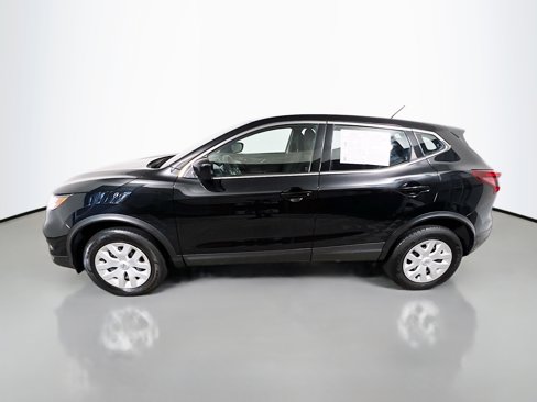 Used 2020 Nissan Rogue Sport S image 9