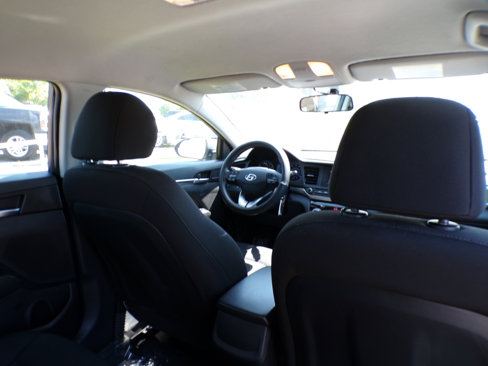 Used 2019 Hyundai Elantra SEL image 28