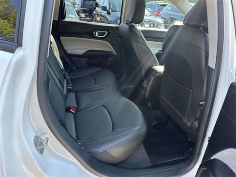 Used 2022 Jeep Compass Limited w/ Elite Group image 18
