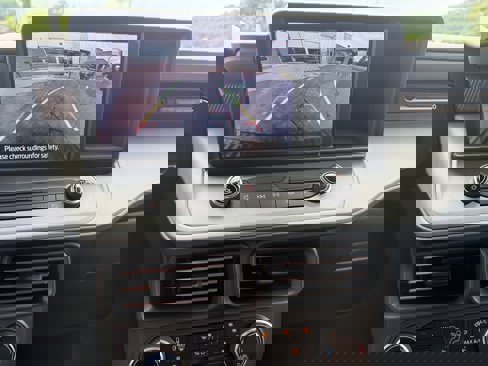 Used 2024 Ford Maverick Lariat image 18